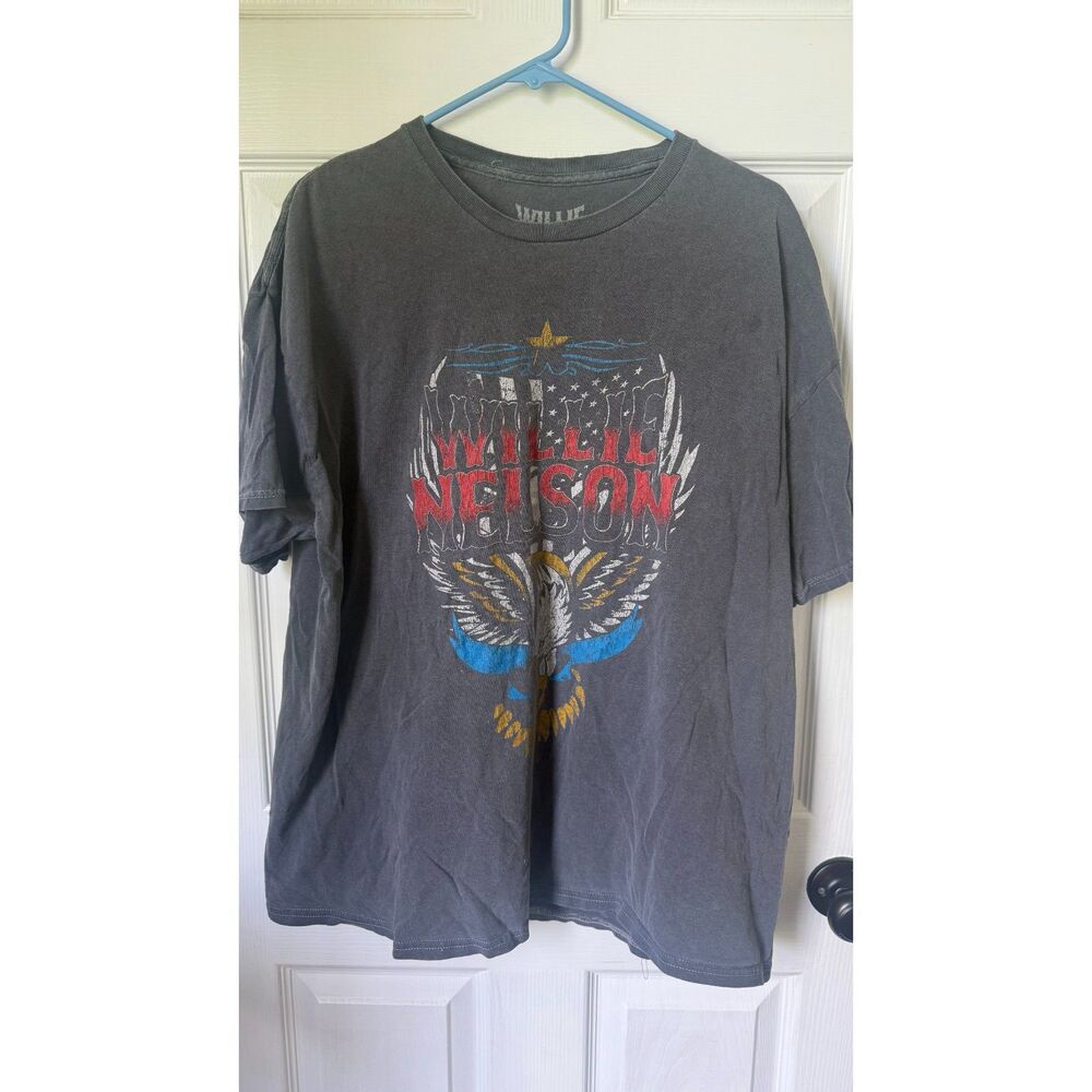 Willie Nelson Graphic Tee